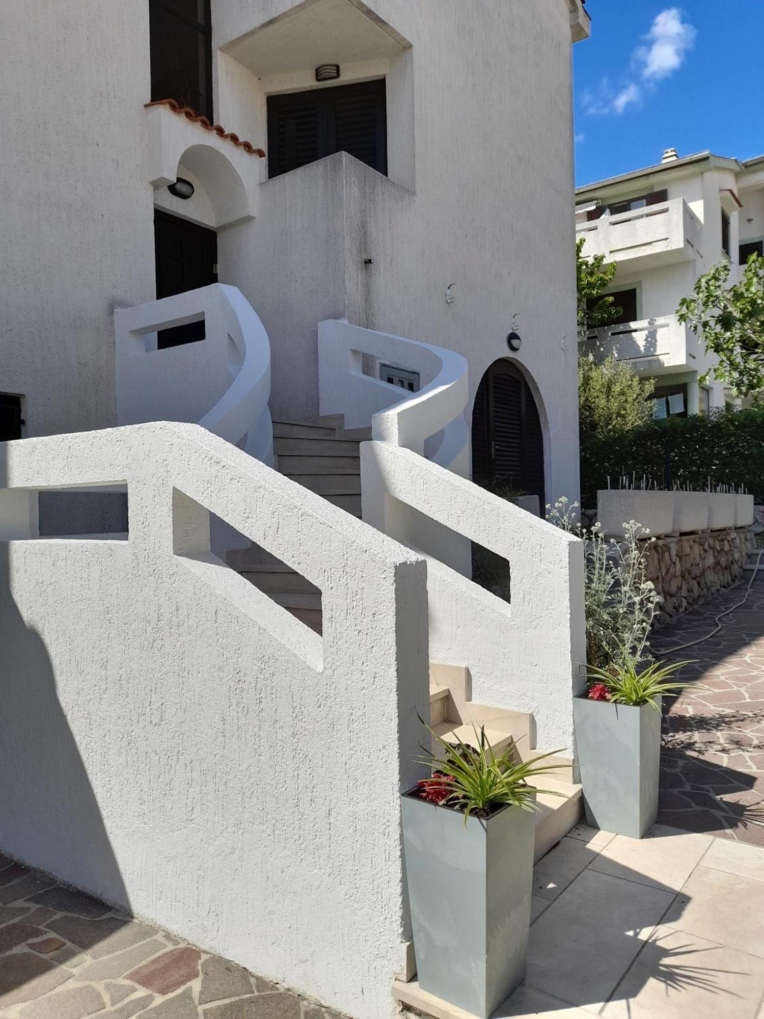Apartments M Gregor Ideal For Relaxing Holidays Baska  Phòng bức ảnh